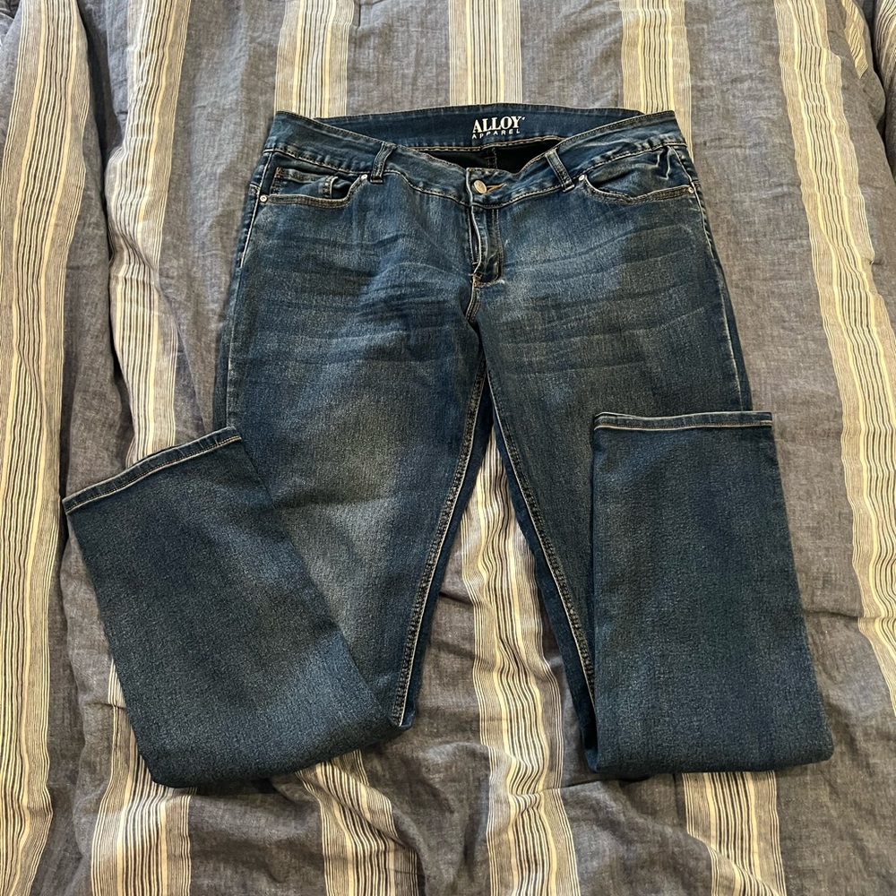 19x35 Alloy apparel Emma jeans